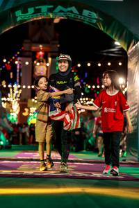 BIB: 
                            <button type="button" onclick="openModal(24864965)" class="btn btn-primary btn-sm float-right btn-popup" data-toggle="modal" data-target=".modal-high-quality">
                        <i class="fas fa-shopping-cart"></i> Add to Cart
                    </button>
                                            <button type="button" onclick="isThisMe(24864965, true)" class="btn btn-success btn-sm float-right btn-popup btn-isme hidden" data-toggle="tooltip" data-placement="bottom" title="นี่คือรูปของคุณใช่ไหม คลิกที่นี่เพื่อเอาเข้าอัลบั้ม">
                        <i class="fas fa-plus"></i> Add to album
                    </button>
                    <button type="button" onclick="isThisMe(24864965, false)" class="btn btn-warning btn-sm float-right btn-popup btn-isnotme hidden">
                        <i class="fas fa-ban"></i> Remove from album
                    </button>